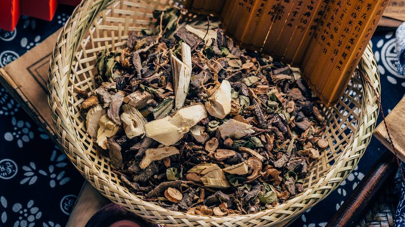 以下列举几个在市场上口碑较好的按摩披肩品牌，供您参考：